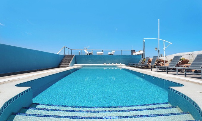 Playa San Juan Apartamento | Apartamento de vacaciones 'Finca La Calabacera Azul' con piscina compartida, terraza privada y Wi-Fi