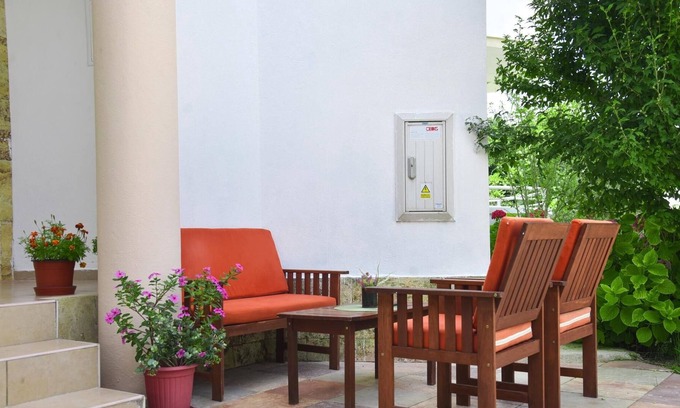 Gjerana Apartamento | Vacation Flat w Garden and Balcony in Ulcinj