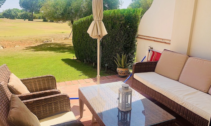 Arcos de la Frontera Casa | Vacation Home "Los Alcornocales Arcos Golf" with Shared Pool, 2 Private Terraces & Wi-Fi