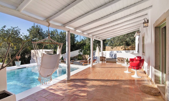 Sao Bras de Alportel Casa | Casa de vacaciones "Almóada - Eclectic Boutique" con vistas a la montaña, piscina y Wi-Fi