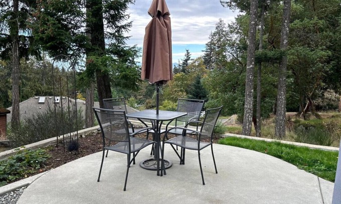 Colwood Condominio | Vacation Hilltop Hideaway