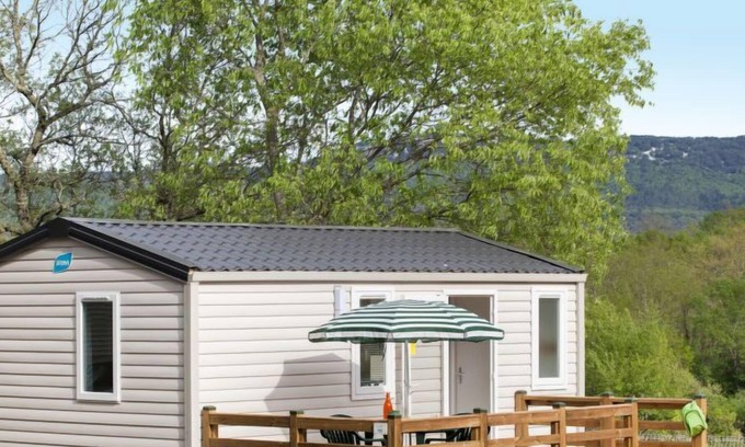 Saint Alban Auriolles Casa | Casa de vacaciones Camping Caravaning (AAR352) en St-Alban-Auriolles - 4 personas, 2 dormitorios