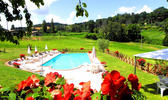 Nerbisci Otro | Casa de vacaciones "Agriturismo Aurora - Olmo" con piscina compartida, terraza compartida y Wi-Fi