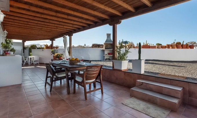 El Cuchillo Casa | Casa de vacaciones 'Almar' con vistas al mar, terraza privada y Wi-Fi
