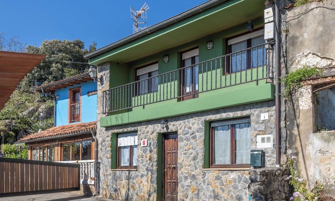 Isla Casa | Casa de vacaciones "Angela" con terraza privada, balcón y Wi-Fi