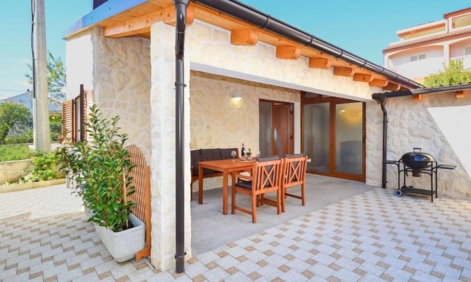 Brodarica Casa | Casa de vacaciones Ante by Interhome