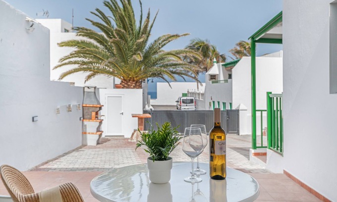 El Golfo Casa | Casa de vacaciones 'Barriguita El Golfo' con balcón y Wi-Fi