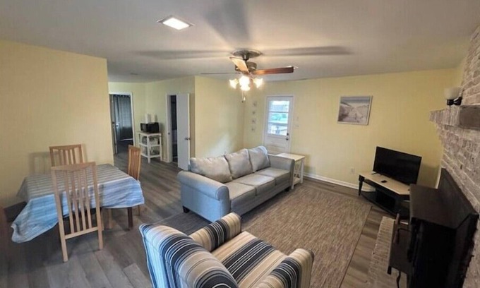 Morehead City Casa | Vacation home base