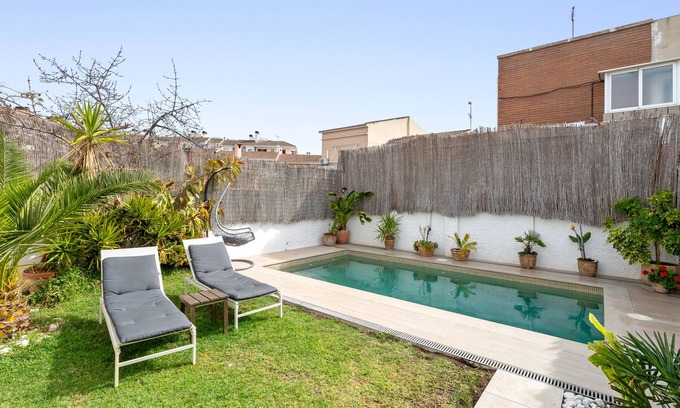Comarruga Casa | Casa de vacaciones "Beach House Francas" con piscina privada, 2 terrazas privadas y Wi-Fi