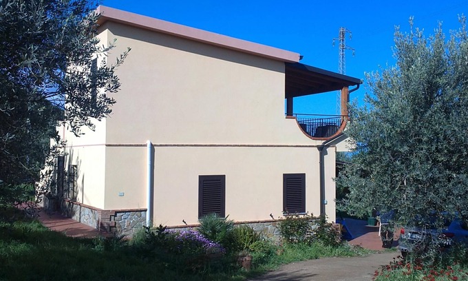 Caronia Casa | Vacation Home 'Bilocale Con Terrazzo Vista Mare' with Terraces & Wi-Fi