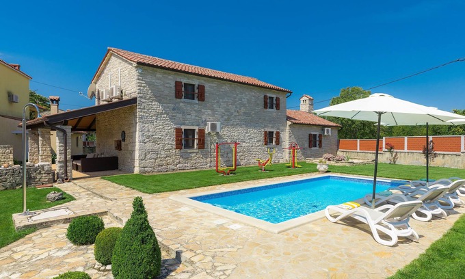 Grzini Casa | Casa de vacaciones Bozac by Interhome