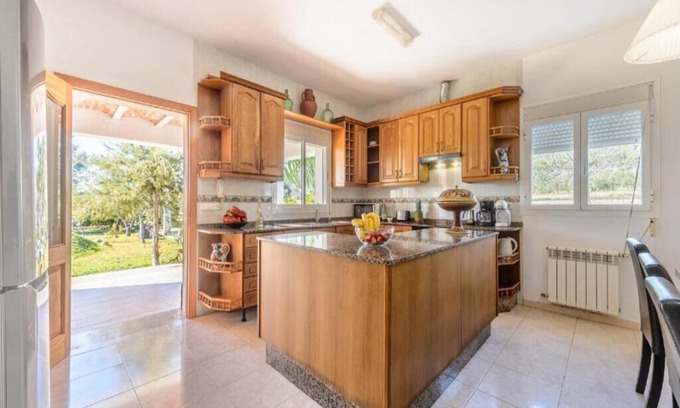Sant Carles de Peralta Casa | Casa de vacaciones "Can Prats" con vistas a la montaña, piscina privada y Wi-Fi