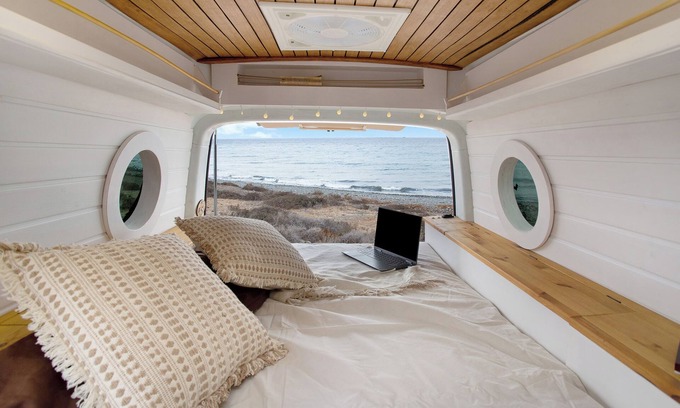 Telde Alquiler De RV | Casa de vacaciones 'Camper Inik' con vistas al mar y Wi-Fi