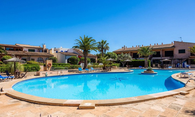 Campos Casa | Casa de vacaciones "Casa Arts 50" con piscina, Wi-Fi, aire acondicionado, terraza y jardín