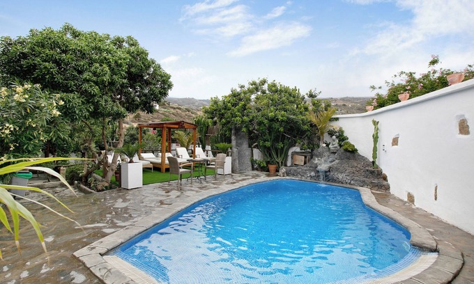 Arico Casa | Casa vacacional "Casa Candelaria" con vistas al Teide, piscina privada y Wi-Fi