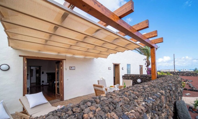 Haria Casa | Casa de vacaciones 'Casa Margarita 2' con vistas a la montaña, 2 terrazas y Wi-Fi