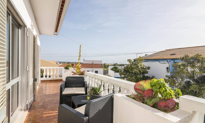 Pera Casa | Casa de vacaciones "Casa Rocha" con vistas al mar, 2 terrazas privadas y Wi-Fi