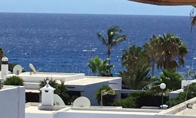 Puerto del Carmen Casa | Schönen sonnigen Terrasse mit Blick auf Meer , und ruhige Lage in Playa Chica.
