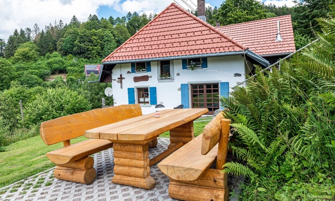 Herrischried Casa | Casa de vacaciones "Ferien Alm Alfret" con vistas a la montaña, terraza compartida y Wi-Fi