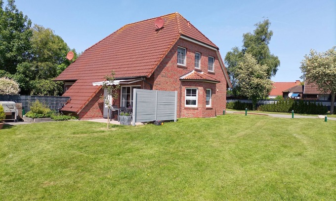 Wirdum Casa | Vacation home Finkenburg in the heart of East Frisia