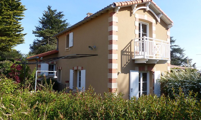 Prefailles Casa | En Préfailles, casa rural para 4 personas a 100 metros de la playa y el camino costero