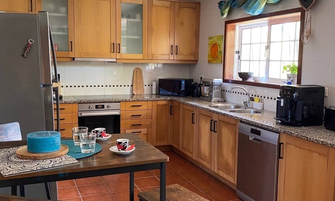 Vila Cha Casa | Holiday home for 7 guests with 200m² in Vila Chã (166733)