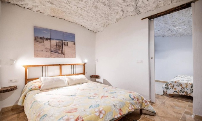 Arico Casa | Casa de vacaciones 'Guayarmina' con vistas al mar, piscina compartida y Wi-Fi