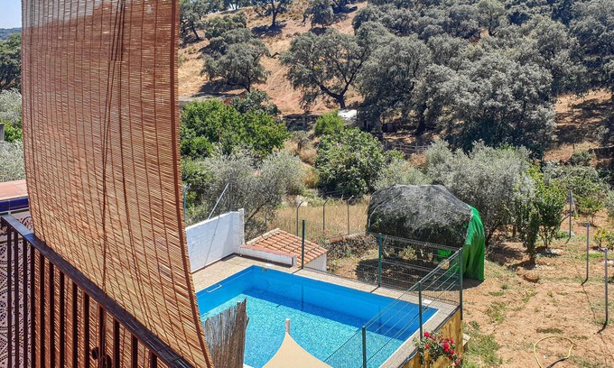 Aroche Casa | Alojamiento de 4 habitaciones en Las Cefiñas