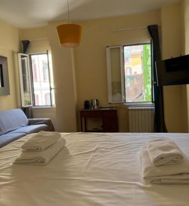 Rione XIV Borgo Apartamento | Vacation Home in Borgo Pio-Near San Pietro