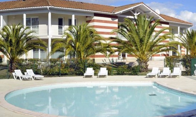 Soulac-sur-Mer Casa | Holiday house in residence with swimming pool