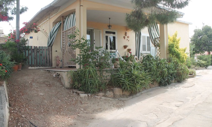 Badesi Casa | Vacation home in Muntiggioni.