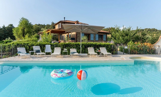 Paciano Casa | Casa de vacaciones en Paciano con 4 habitaciones, capacidad 10