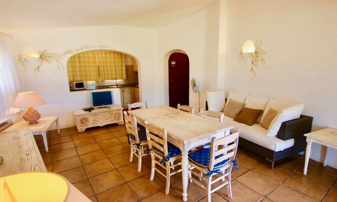 Cala di Volpe Apartamento | Vacation Home in Porto Cervo with 2 bedrooms sleeps 4