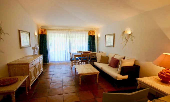 Cala di Volpe Apartamento | Vacation Home in Porto Cervo with 2 bedrooms sleeps 4