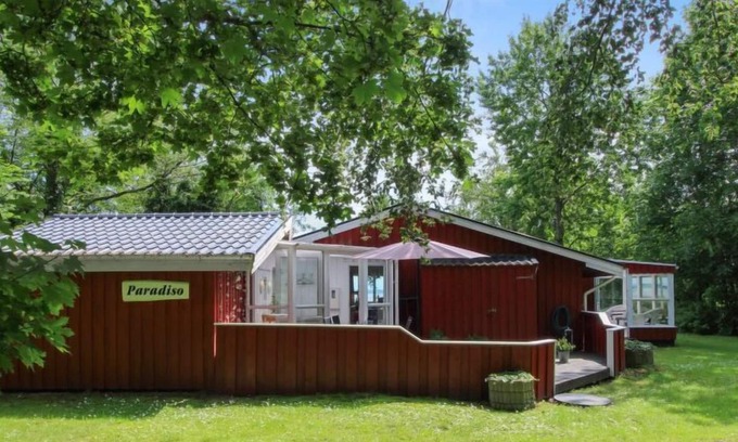 Aabybro Casa | Vacation home "Karlhovde" - 110m to the inlet in The Liim Fiord in Aabybro - 6 persons, 2 bedrooms