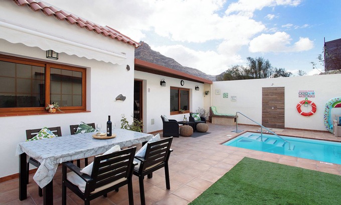 Mogan Casa | Casa de vacaciones 'La Casita Del Horno Vv' con vistas a la montaña, Wi-Fi y aire acondicionado