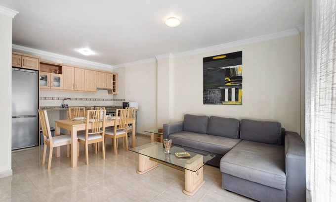 Playa San Juan Apartamento | Casa de vacaciones "Las Brisas Playa San Juan" con vistas al mar, terraza compartida y Wi-Fi