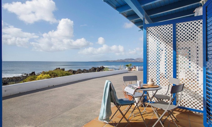 Punta Mujeres Casa | Casa de vacaciones 'Los Morros' con vistas al mar, terraza privada y Wi-Fi