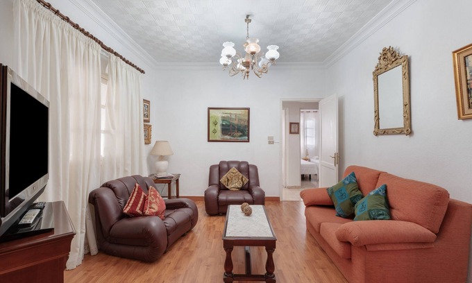 Tacoronte Casa | Casa de vacaciones 'Mamposo' con vistas al mar, terraza compartida y jardín privado