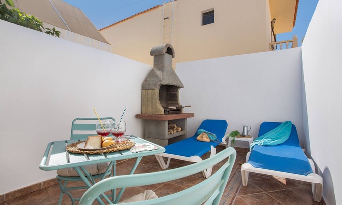 Las Playitas Casa | Casa Vacacional 'Neral Relax' con Vista a la Montaña, Wi-Fi y Aire Acondicionado