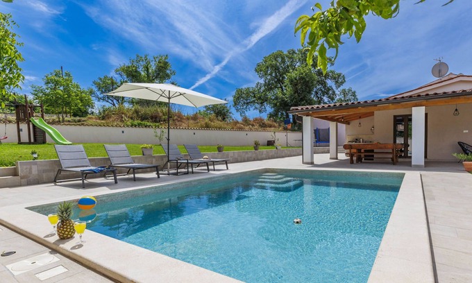 Orihi Casa | Casa de vacaciones Nina by Interhome