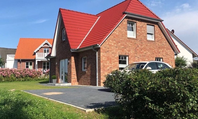 Rosenhagen Casa | Vacation home "Ostsee-Brise" 2 bedrooms, 1.5 bathrooms in Rosenhagen