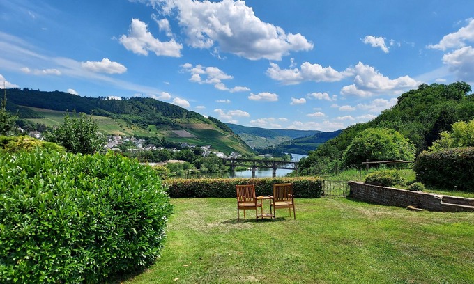 Alf Apartamento | Vacation home Prinzenkopf Apartm. 33 m² with a wonderful view of the Moselle valley