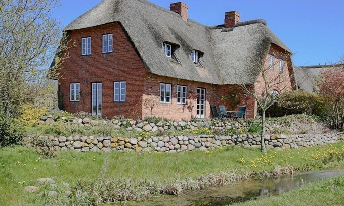 West Husum Casa | Vacation home Reethus Jan in Husum for up to 4 people