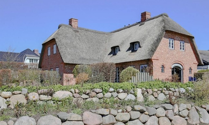 West Husum Casa | Vacation home Reethus Ulla in Husum for up to 4 people