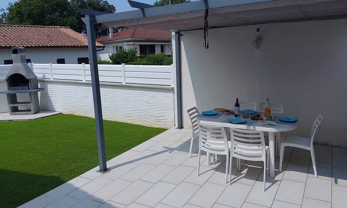Vaux-sur-Mer Casa | Vacation home /Villa Royan / Vaux sur mer 250 m from the sea, close to shops