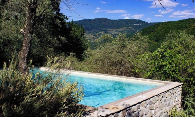 Gassano Casa | Casa de vacaciones "Villa Gli Ulivi" con vistas a la montaña, piscina privada y Wi-Fi