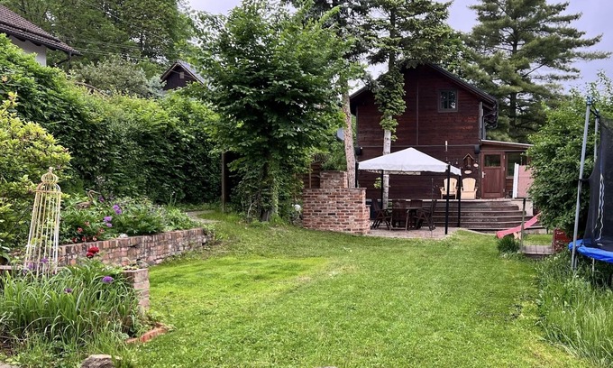 Saalfeld-Saale Cabina | Vacation home with fairy-like view and wood-burning stove
