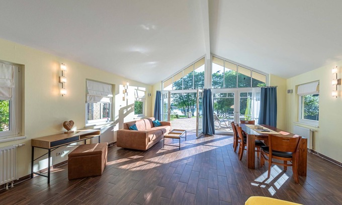 Muritz Casa | Vacation home Wildgans am Loppiner See