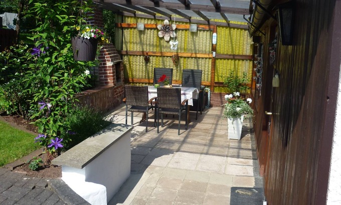 Finsterbergen Casa | Vacation home with covered terrace No pets